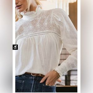 Nanette Lapore size medium cream lacy detail long sleeve blouse